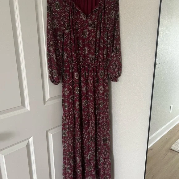 Burgundy Patterned 3/4 Sleeve Maxi Dress - Picture 1 of 7